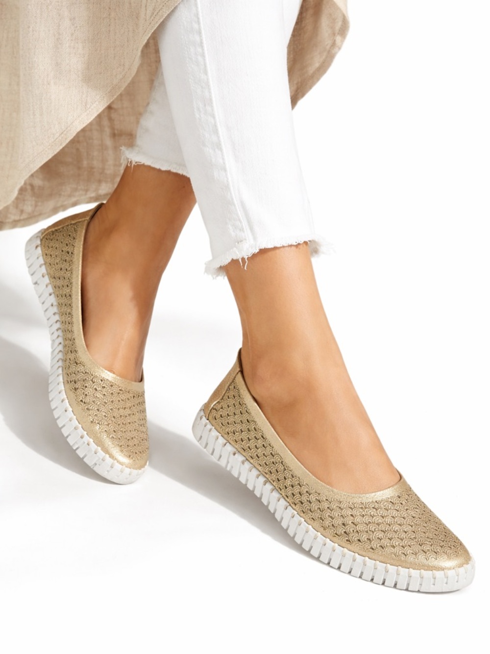 Ilse Jacobsen Tulip Ballerina Perforated Slip On Flat Sneaker EU 38 US 7.5 Gold
